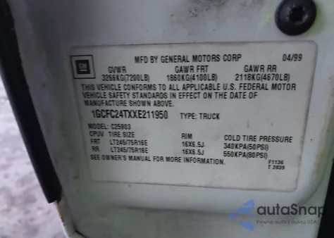 1999 Chevrolet Silverado 2500 C2500 z USA, uszkodzony, nr VIN 1GCFC24TXXE211950